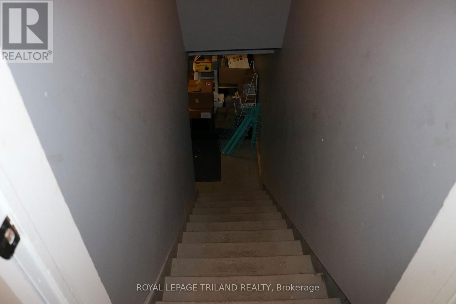 Main Floor - 656 TALBOT STREET Image 31