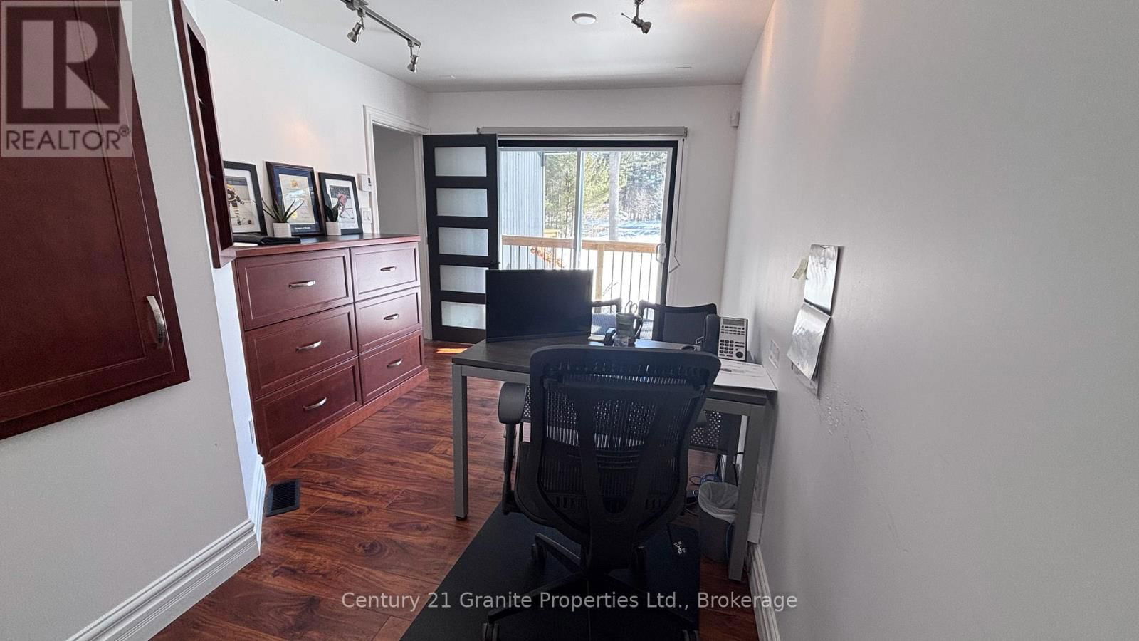 4 BARTLETT DRIVE Image 32