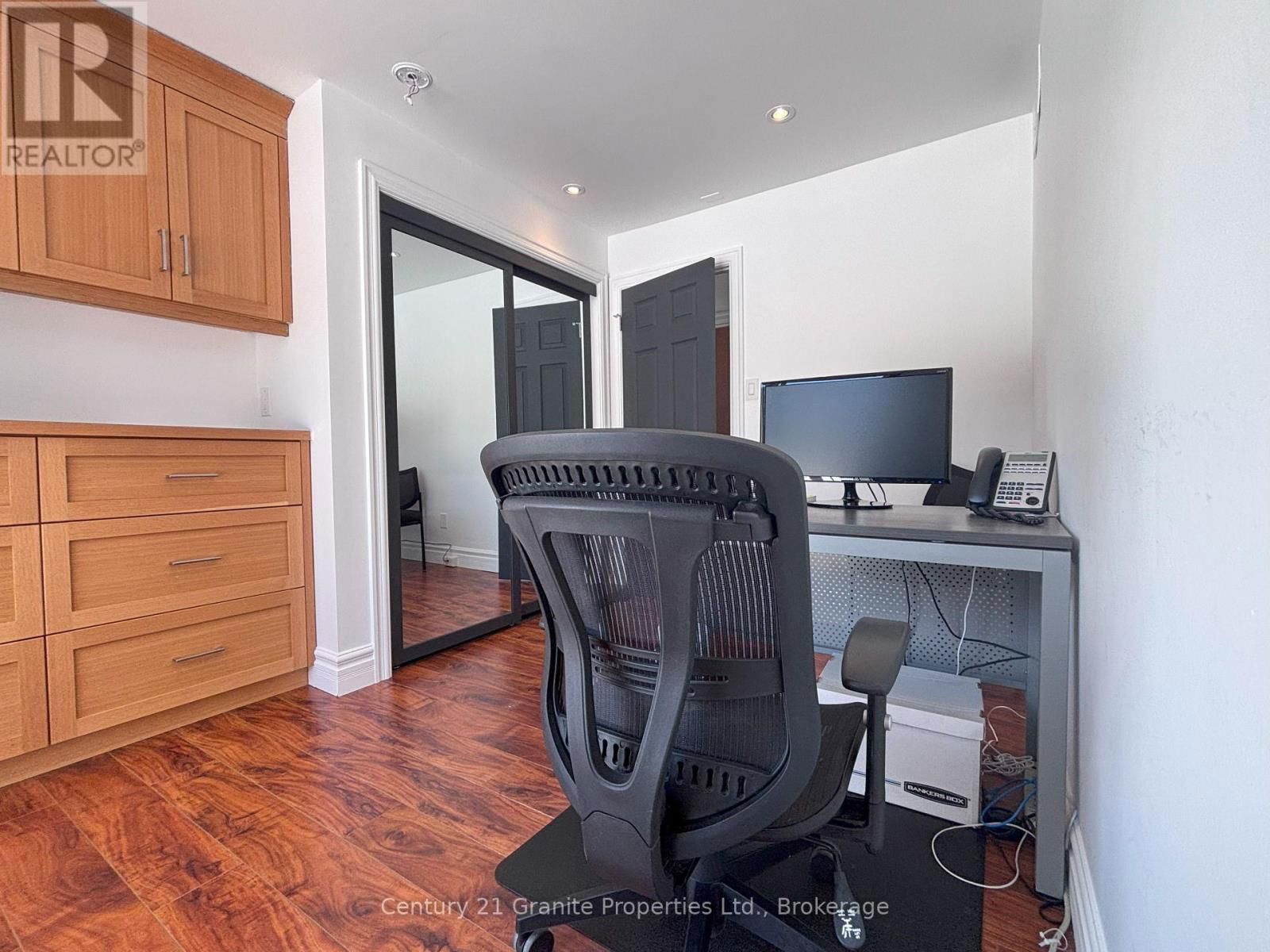4 BARTLETT DRIVE Image 36