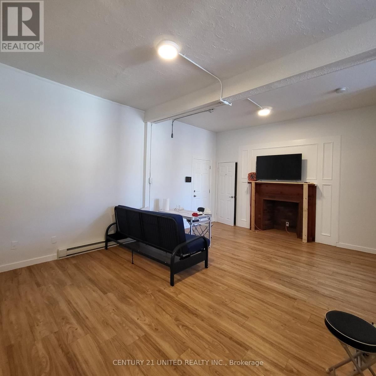UNIT 2 - 174.5 HUNTER STREET Image 4