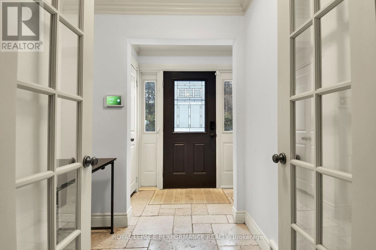 125 LANSDOWNE ROAD SOUTH Image 3