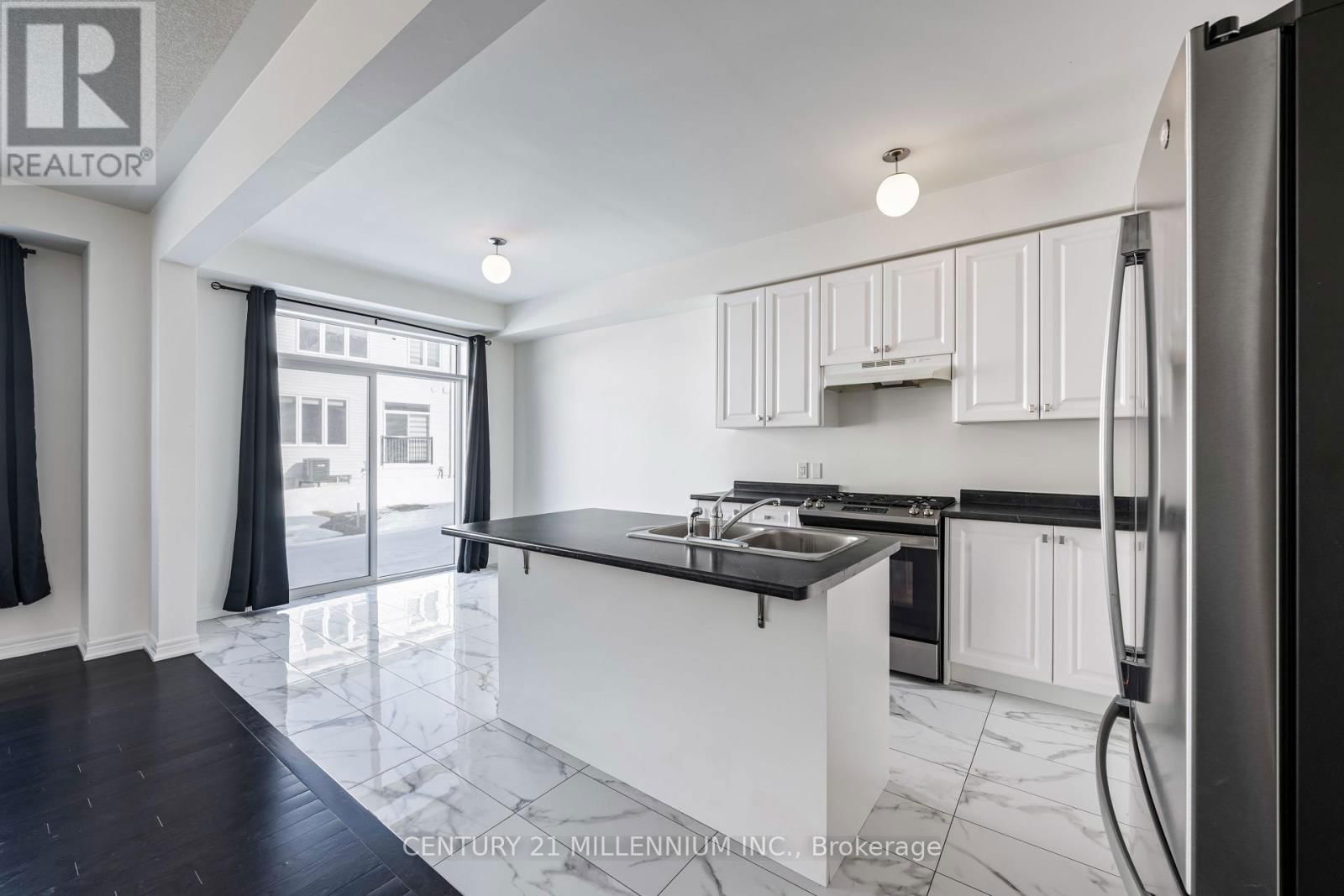 727 POTAWATOMI CRESCENT Image 15