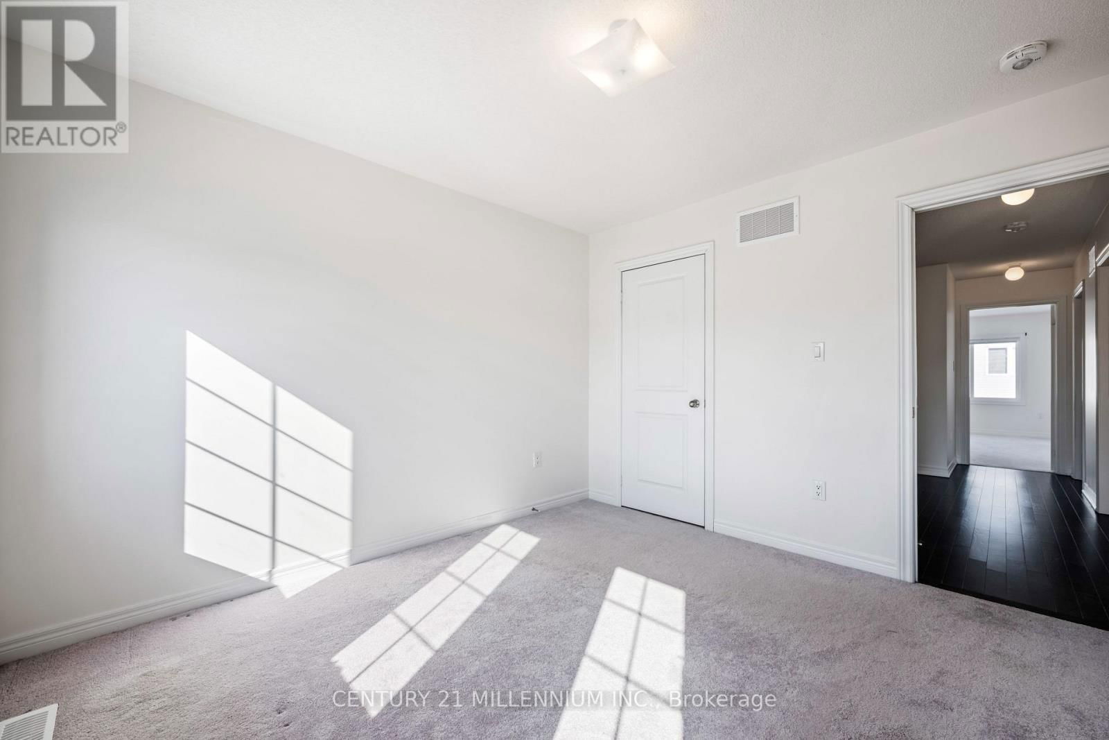727 POTAWATOMI CRESCENT Image 26