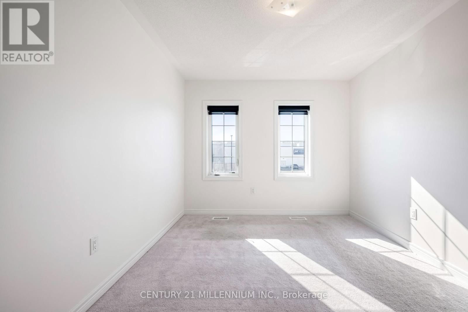 727 POTAWATOMI CRESCENT Image 28