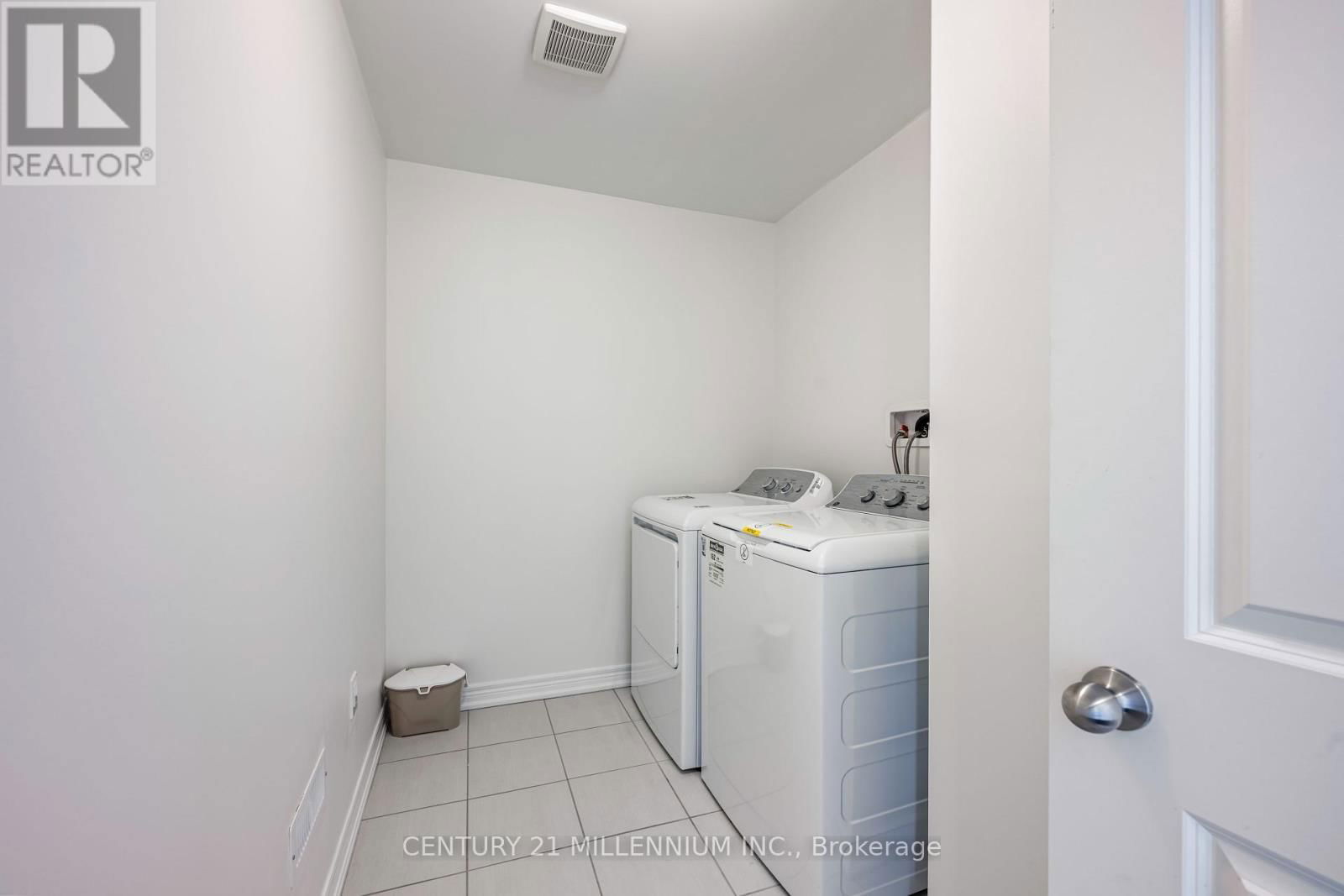 727 POTAWATOMI CRESCENT Image 31