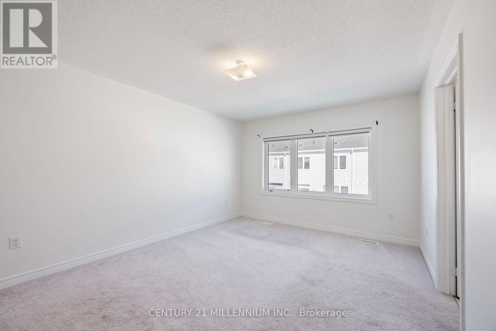 727 POTAWATOMI CRESCENT Image 33