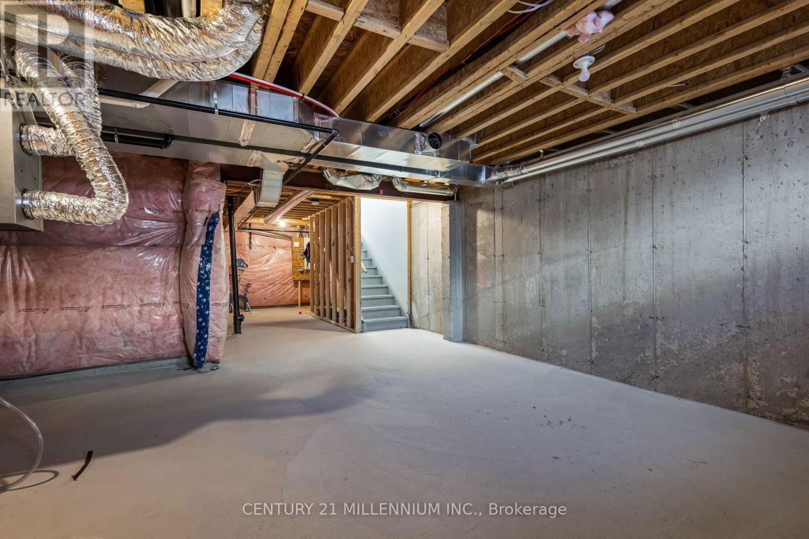 727 POTAWATOMI CRESCENT Image 42