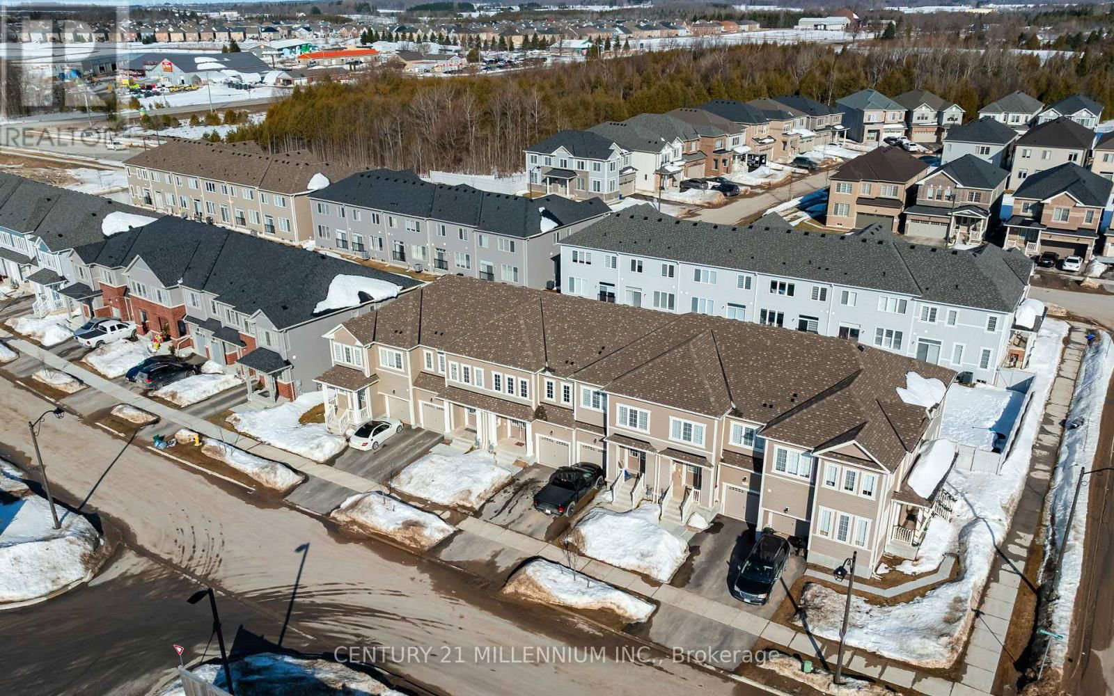 727 POTAWATOMI CRESCENT Image 46