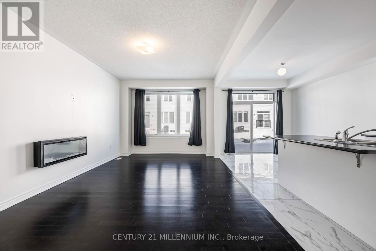 727 POTAWATOMI CRESCENT Image 8