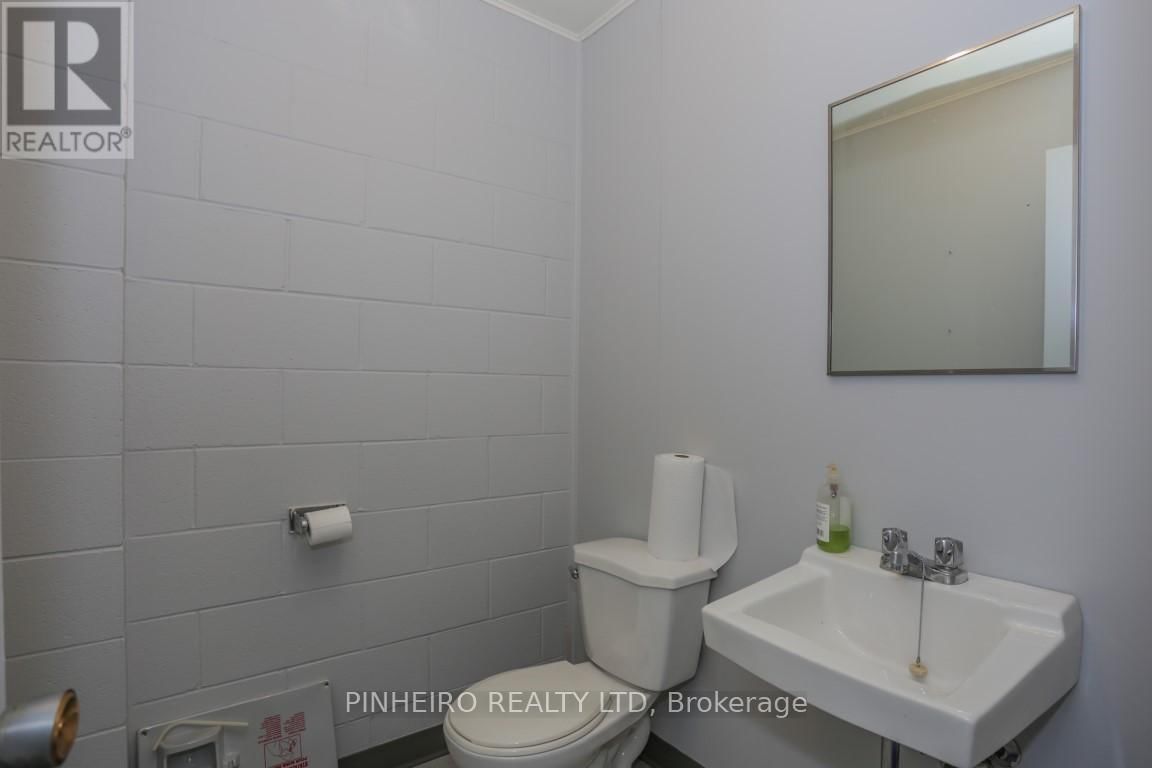 3 - 115 MIDPARK ROAD Image 11