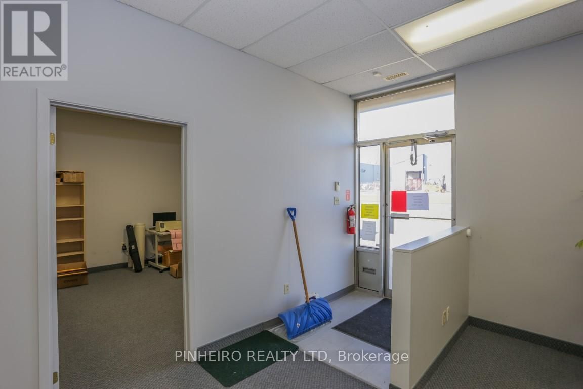 3 - 115 MIDPARK ROAD Image 3