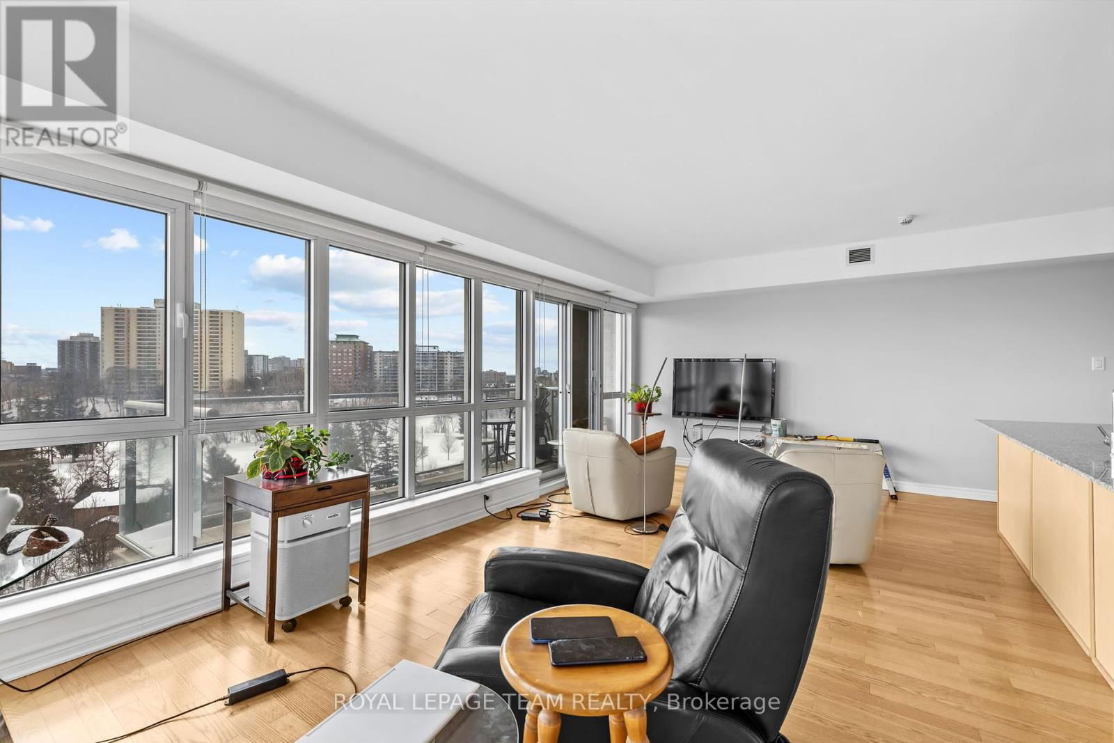 1002 - 70 LANDRY STREET Image 11