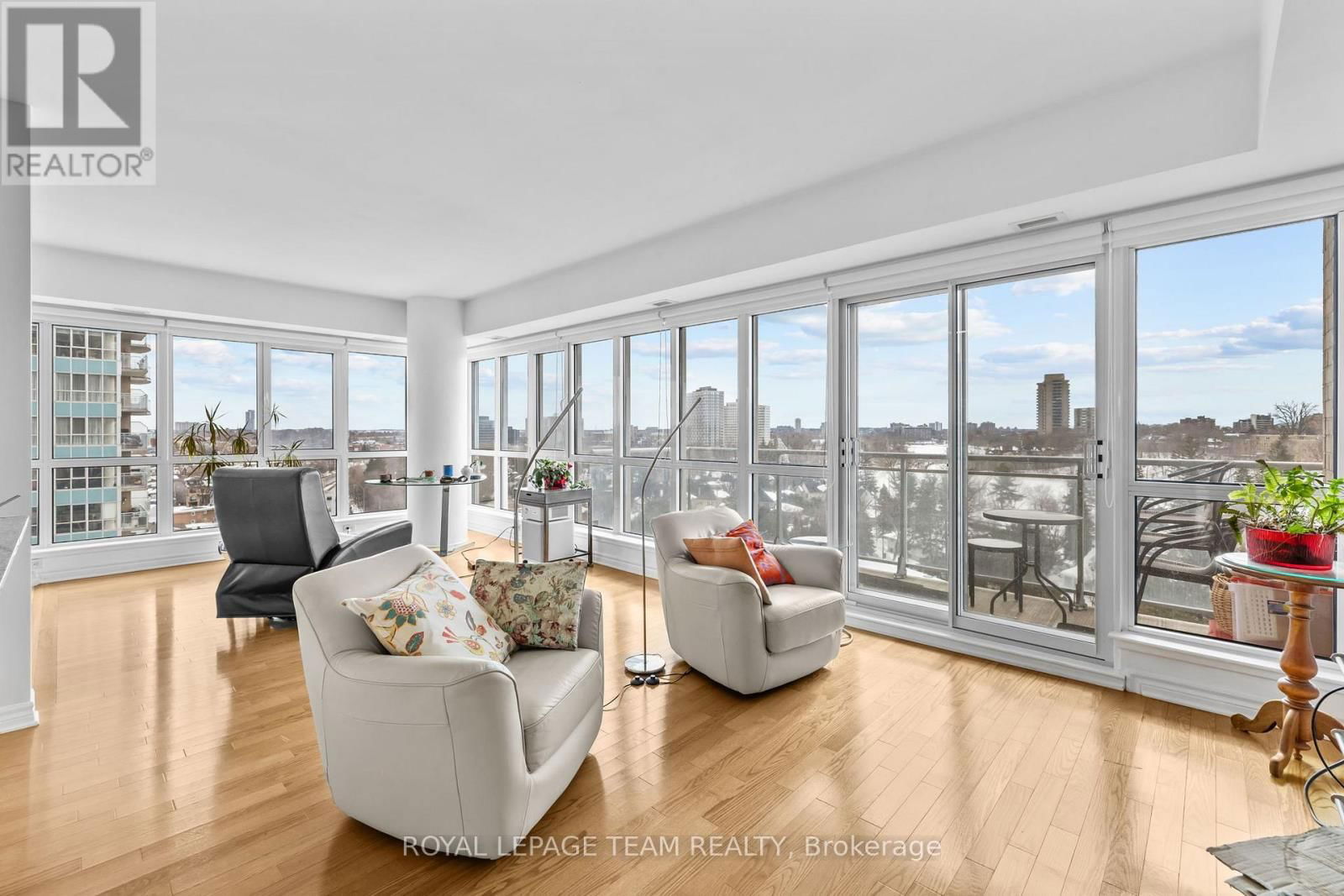 1002 - 70 LANDRY STREET Image 5