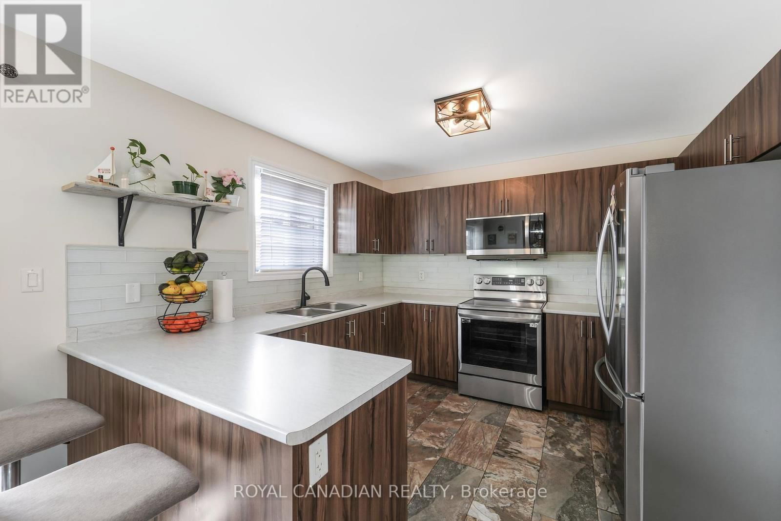 26 LORDS DRIVE Image 17