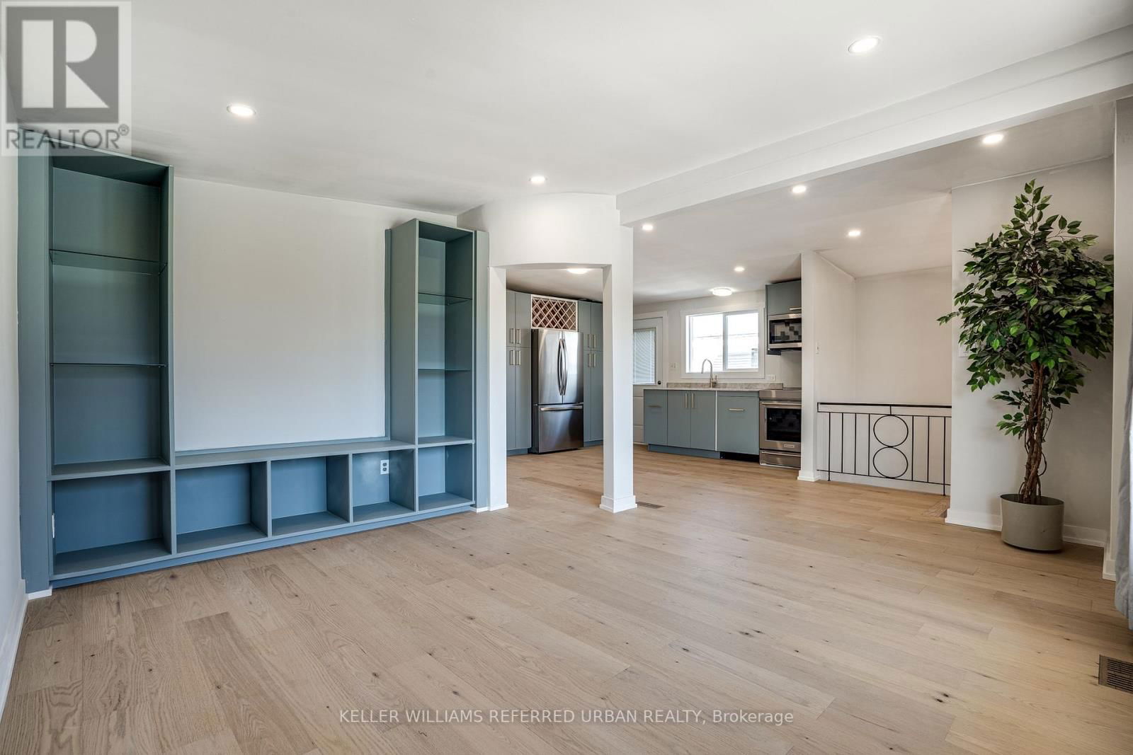 60 FIELDING CRESCENT Image 18