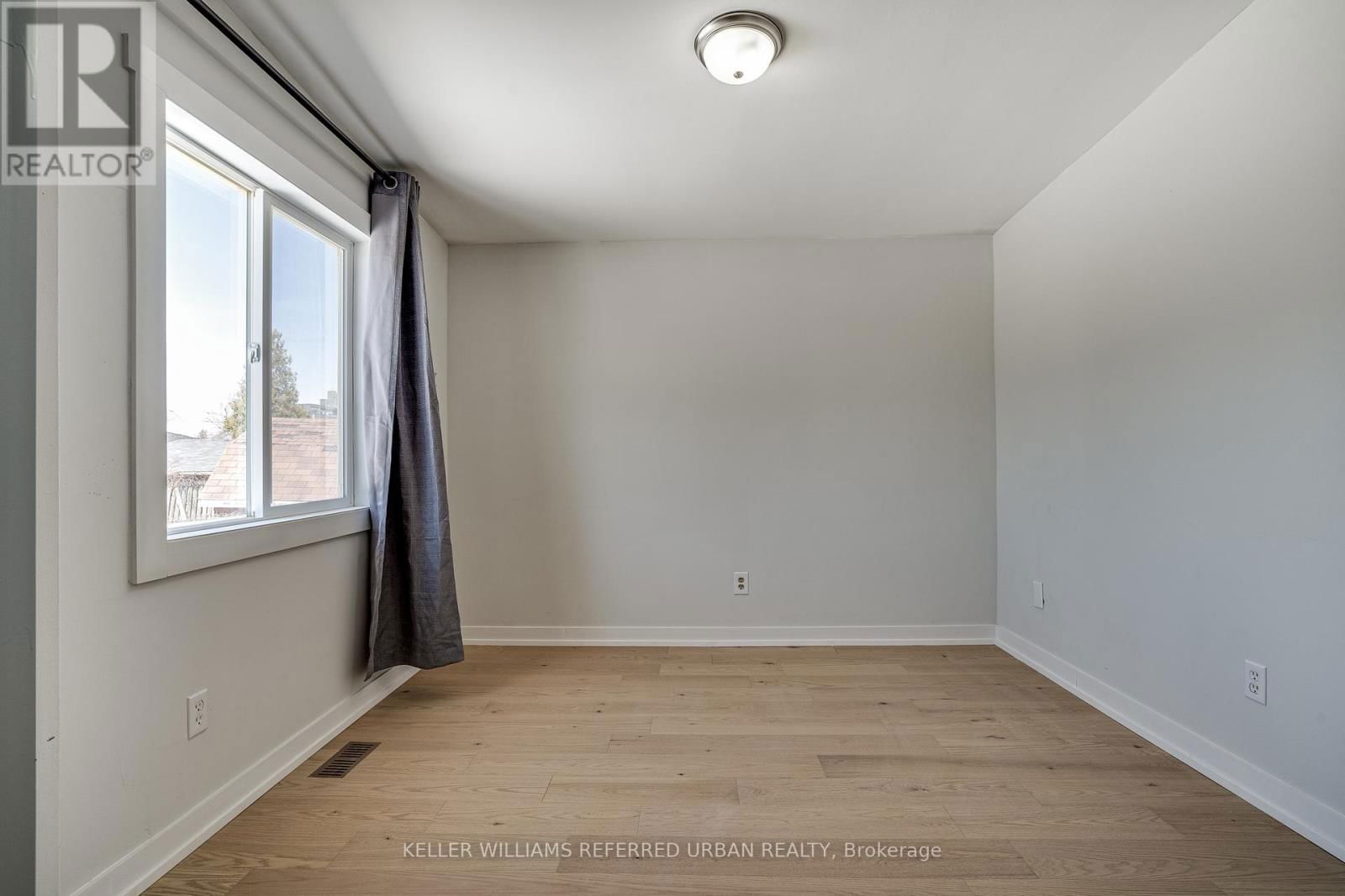 60 FIELDING CRESCENT Image 24