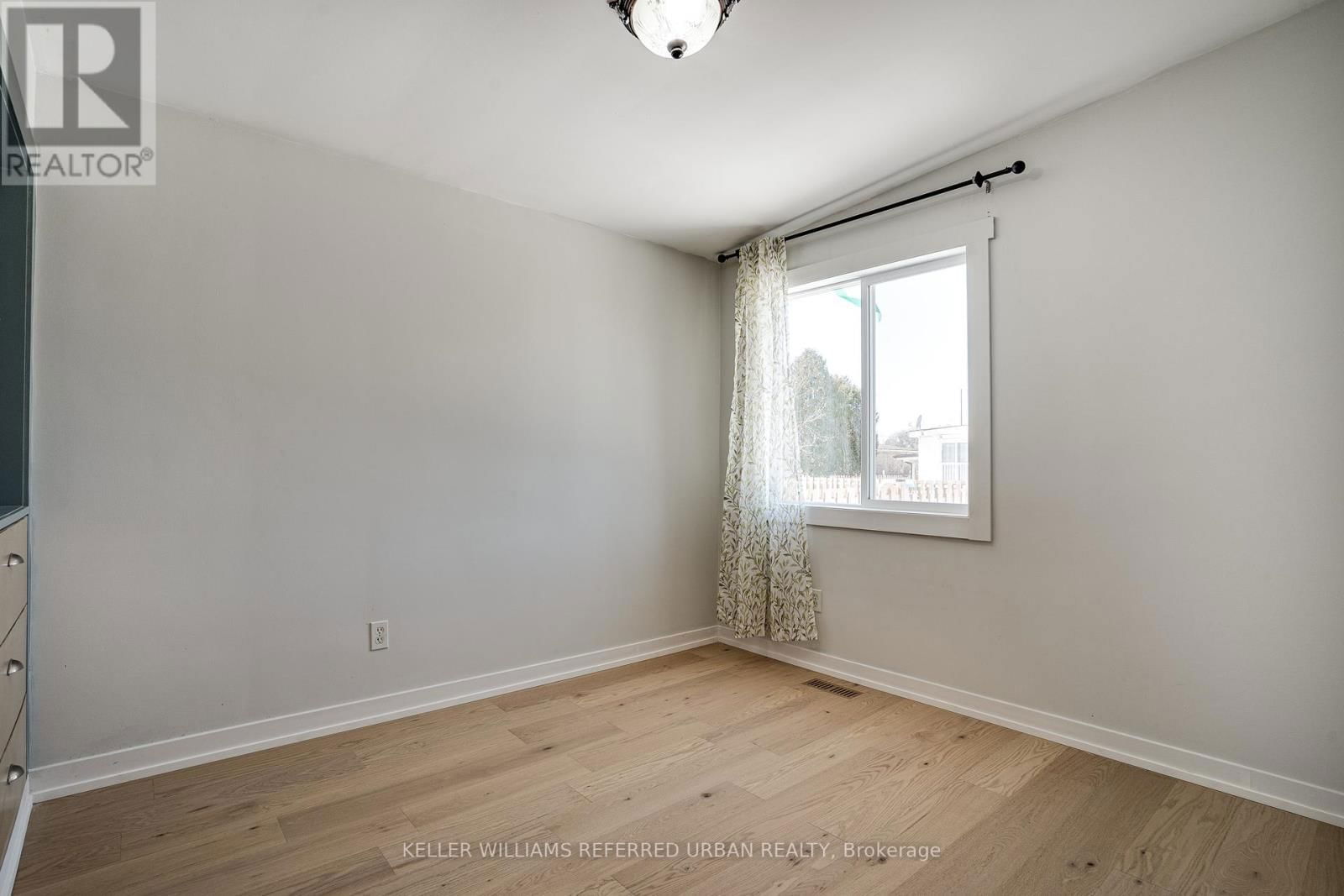 60 FIELDING CRESCENT Image 26