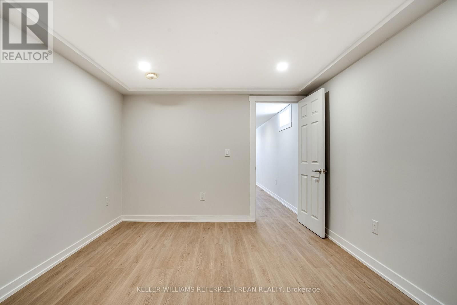 60 FIELDING CRESCENT Image 34
