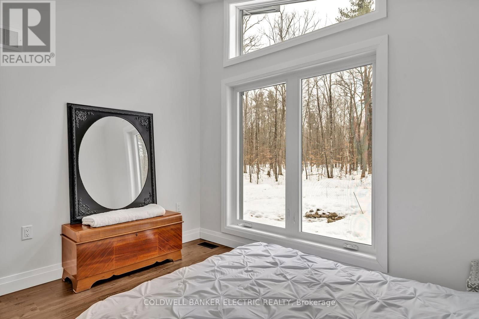 50 MAPLE ROAD Image 15
