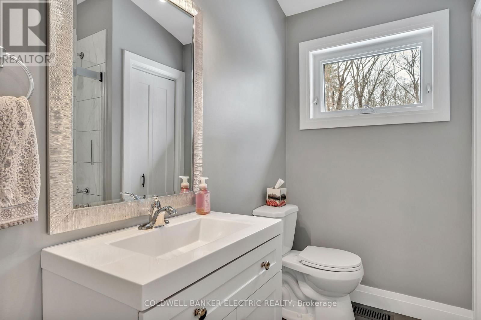 50 MAPLE ROAD Image 16