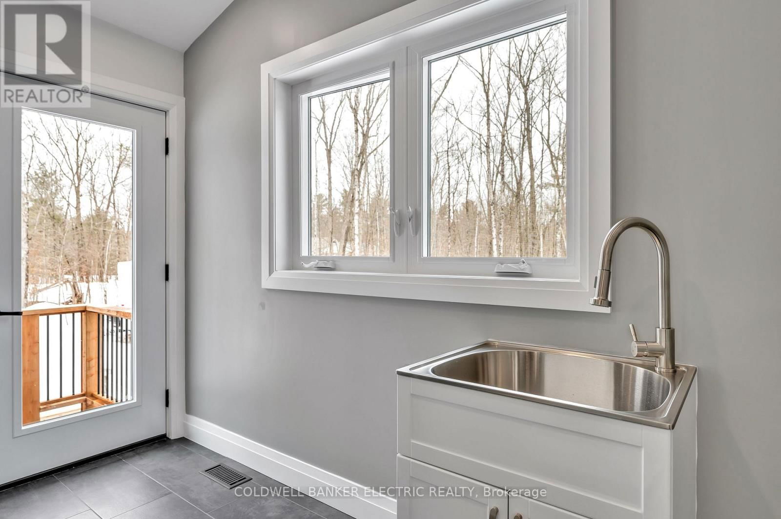 50 MAPLE ROAD Image 18