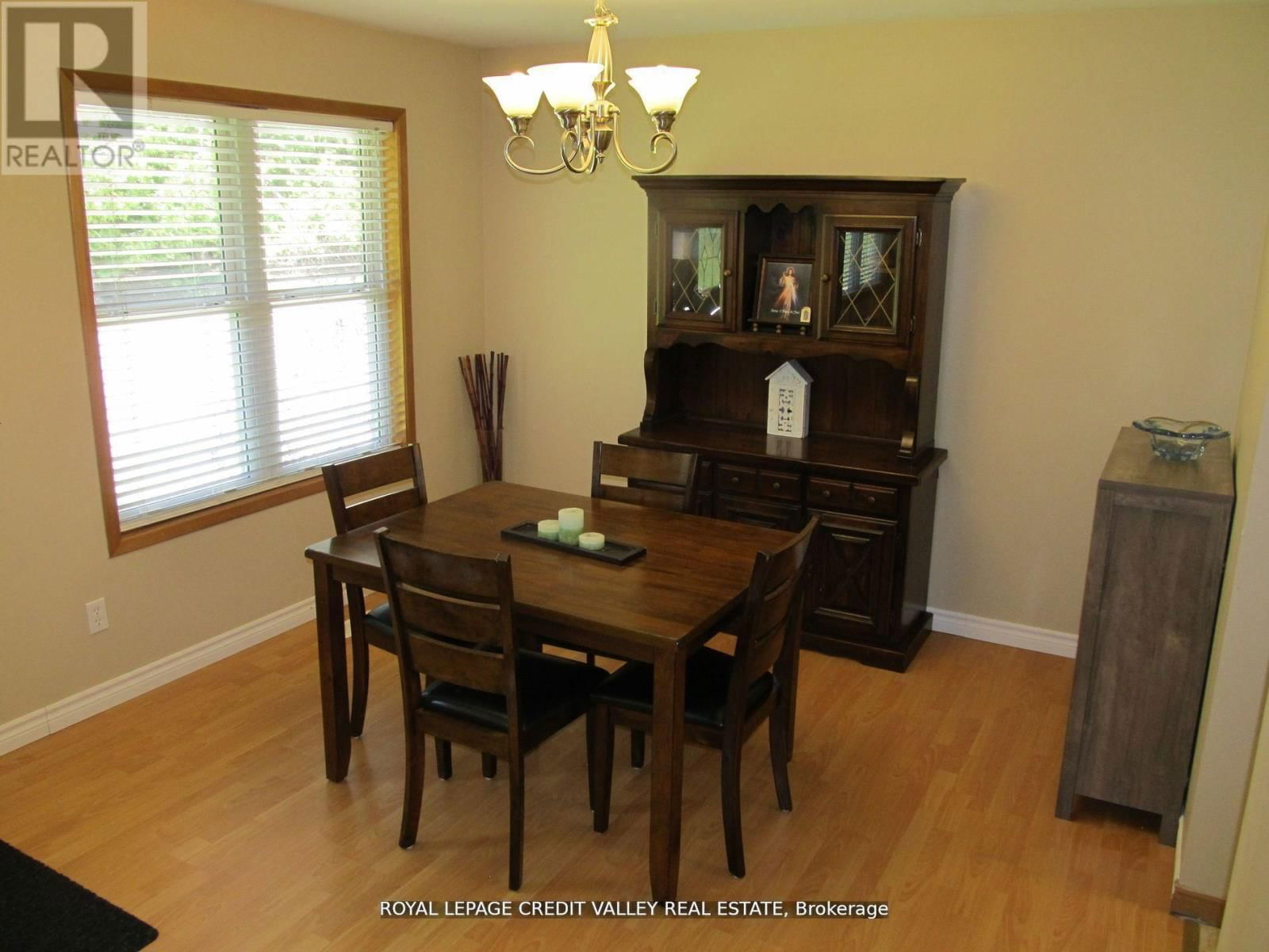 476345 3RD LINE Image 31