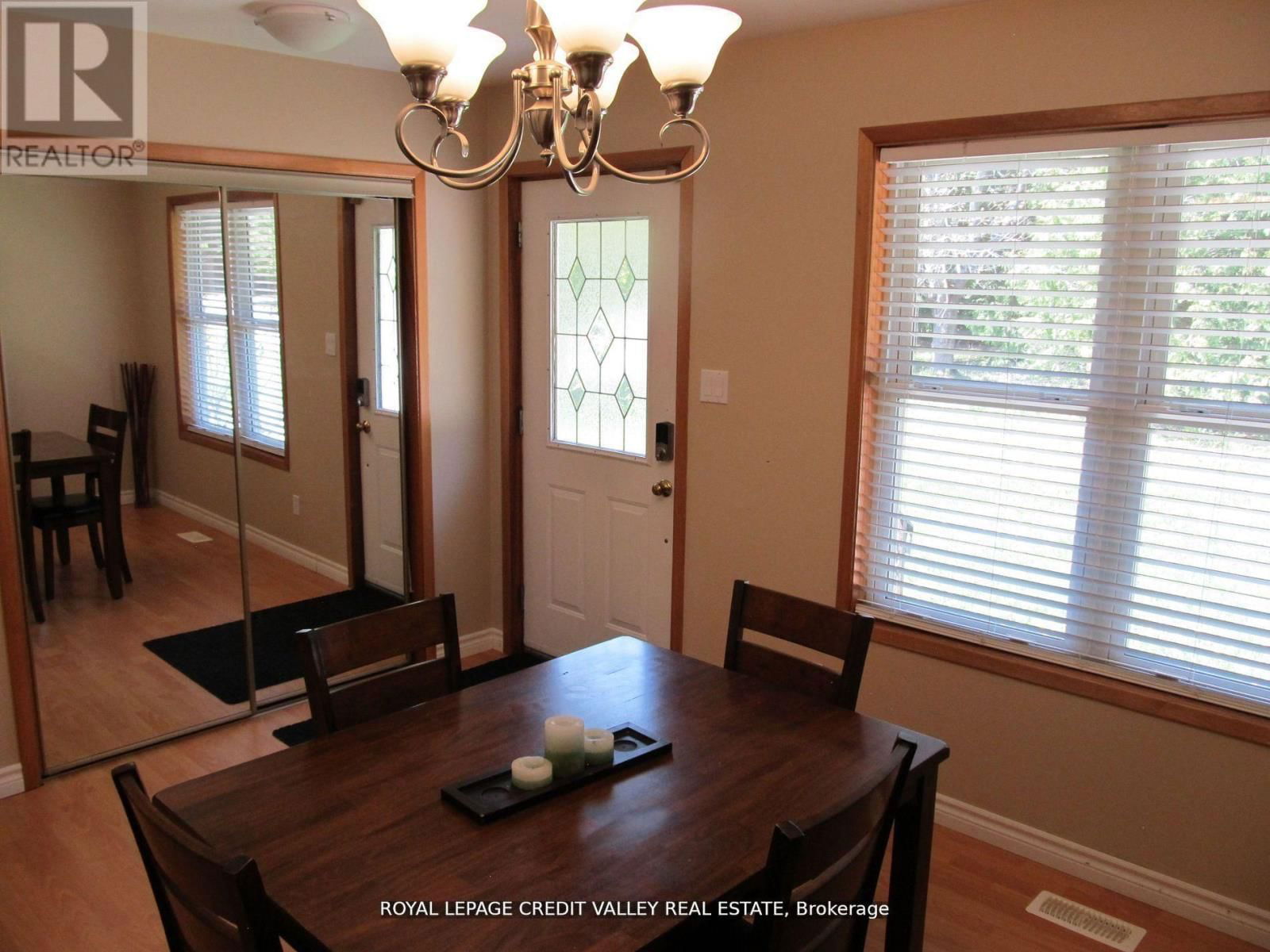 476345 3RD LINE Image 33