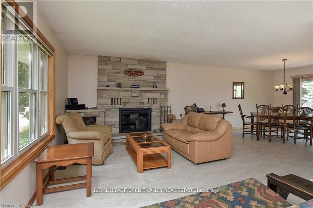 476345 3RD LINE Image 36