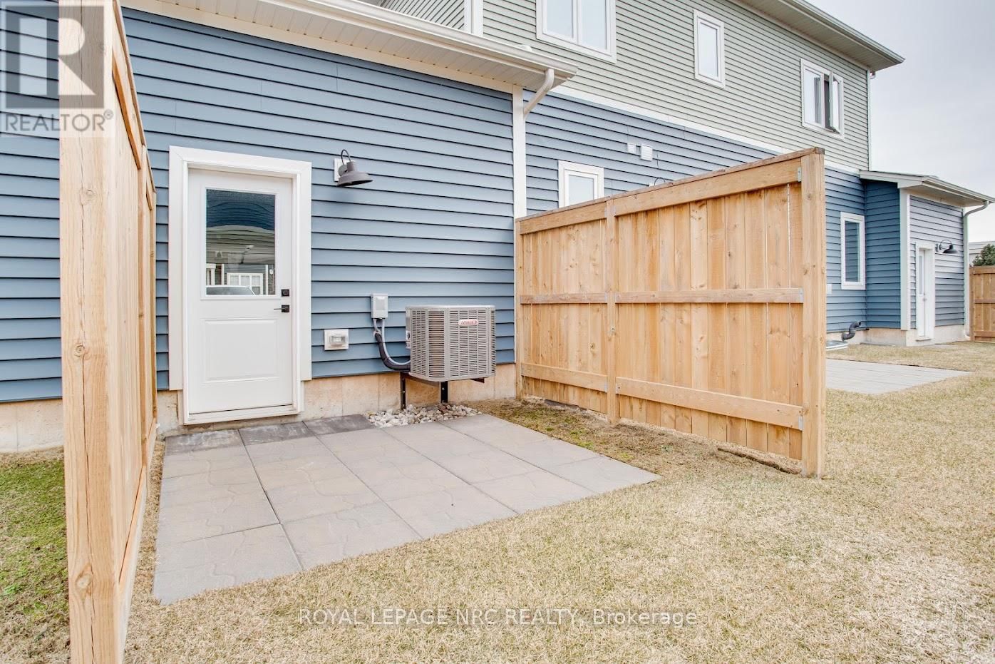 B - 12 SHORES LANE Image 25