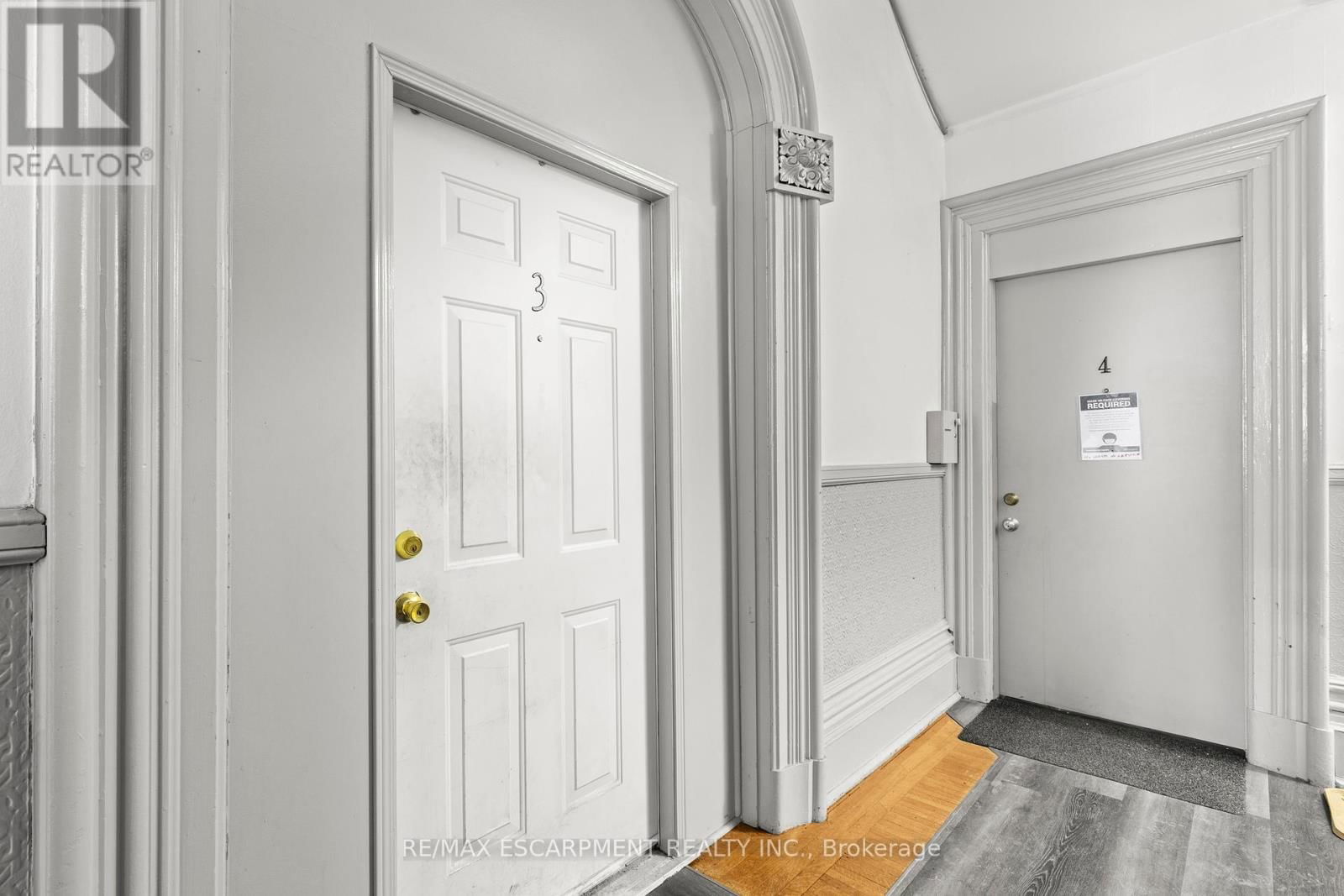 17 WEBBER AVENUE Image 10