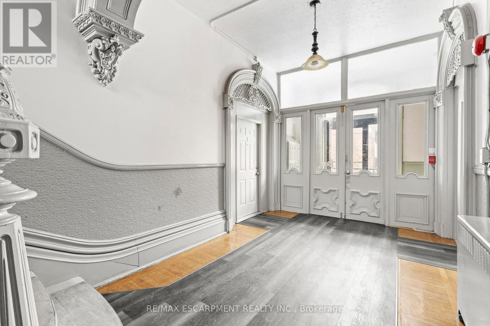 17 WEBBER AVENUE Image 11