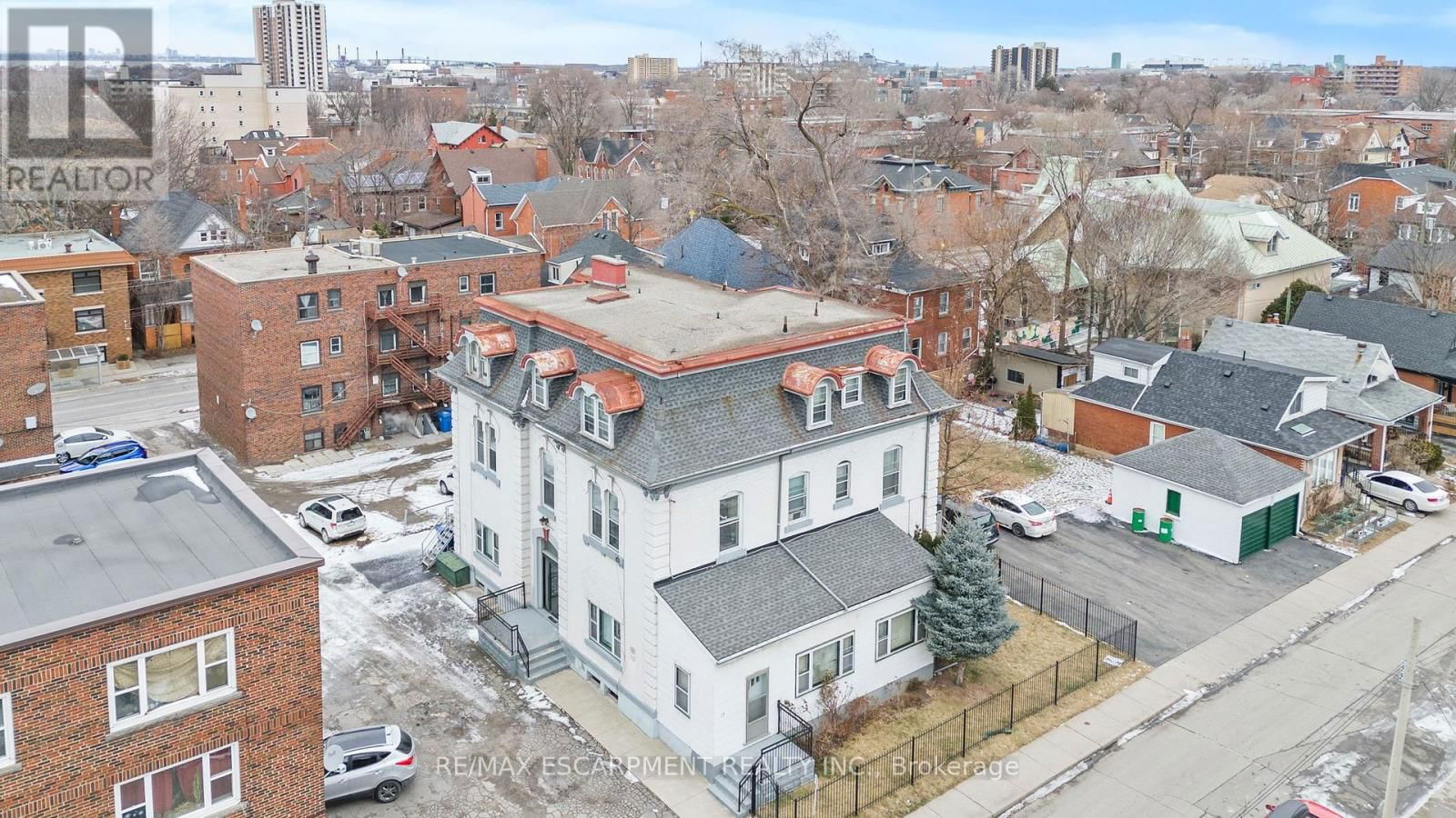 17 WEBBER AVENUE Image 2