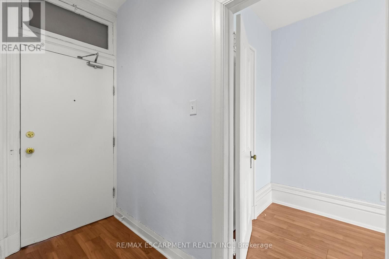 17 WEBBER AVENUE Image 20