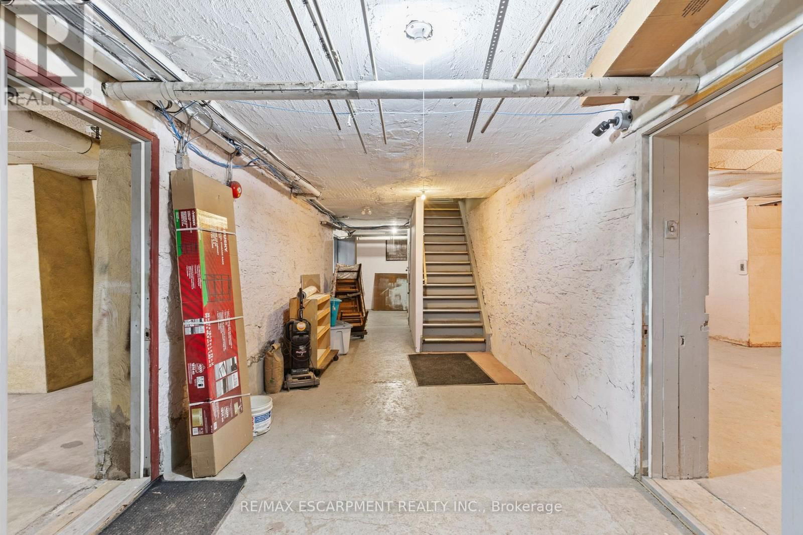 17 WEBBER AVENUE Image 27