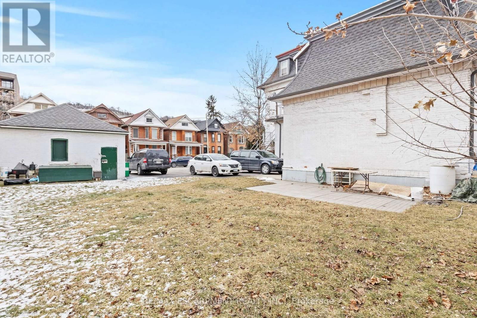 17 WEBBER AVENUE Image 34