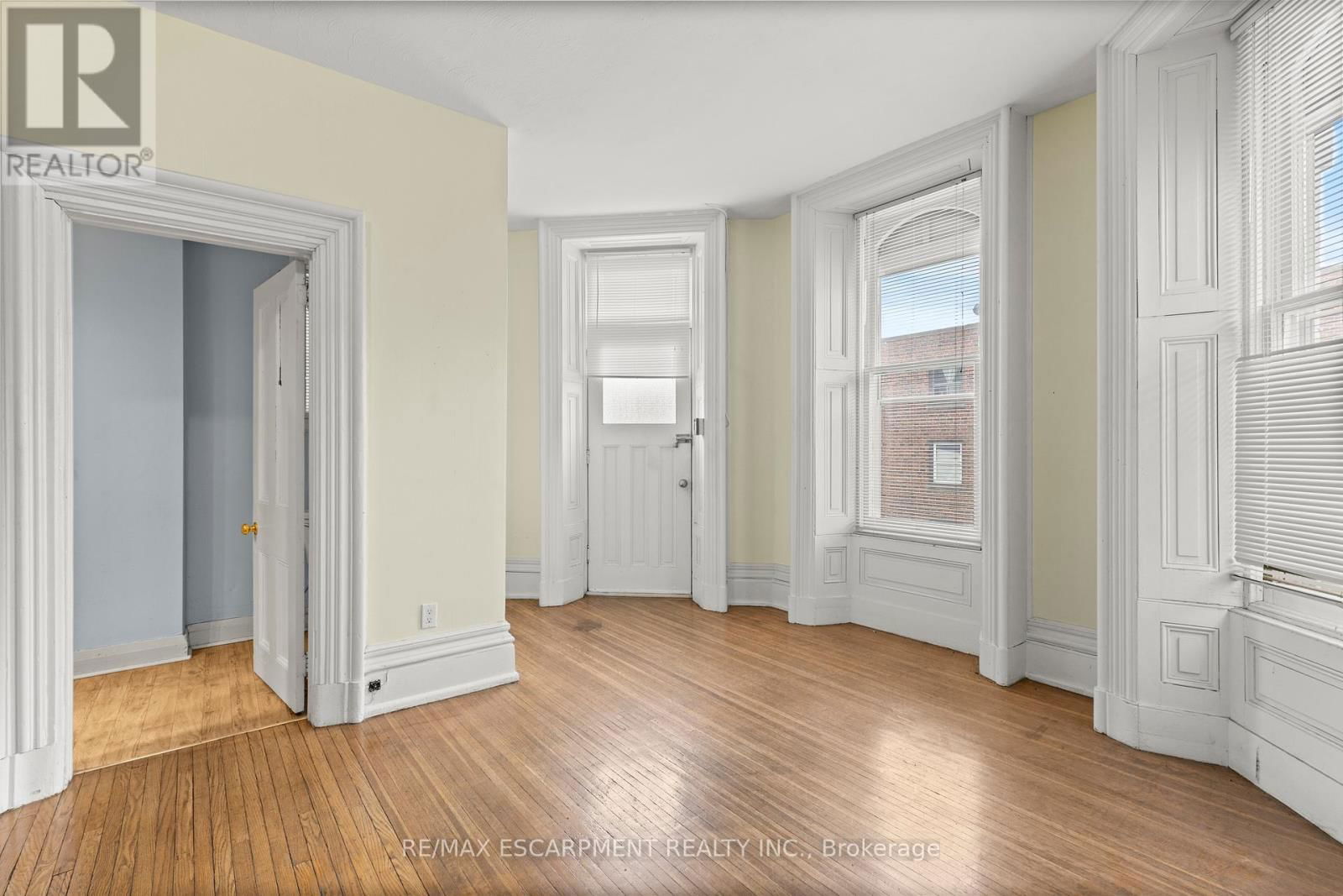 17 WEBBER AVENUE Image 38