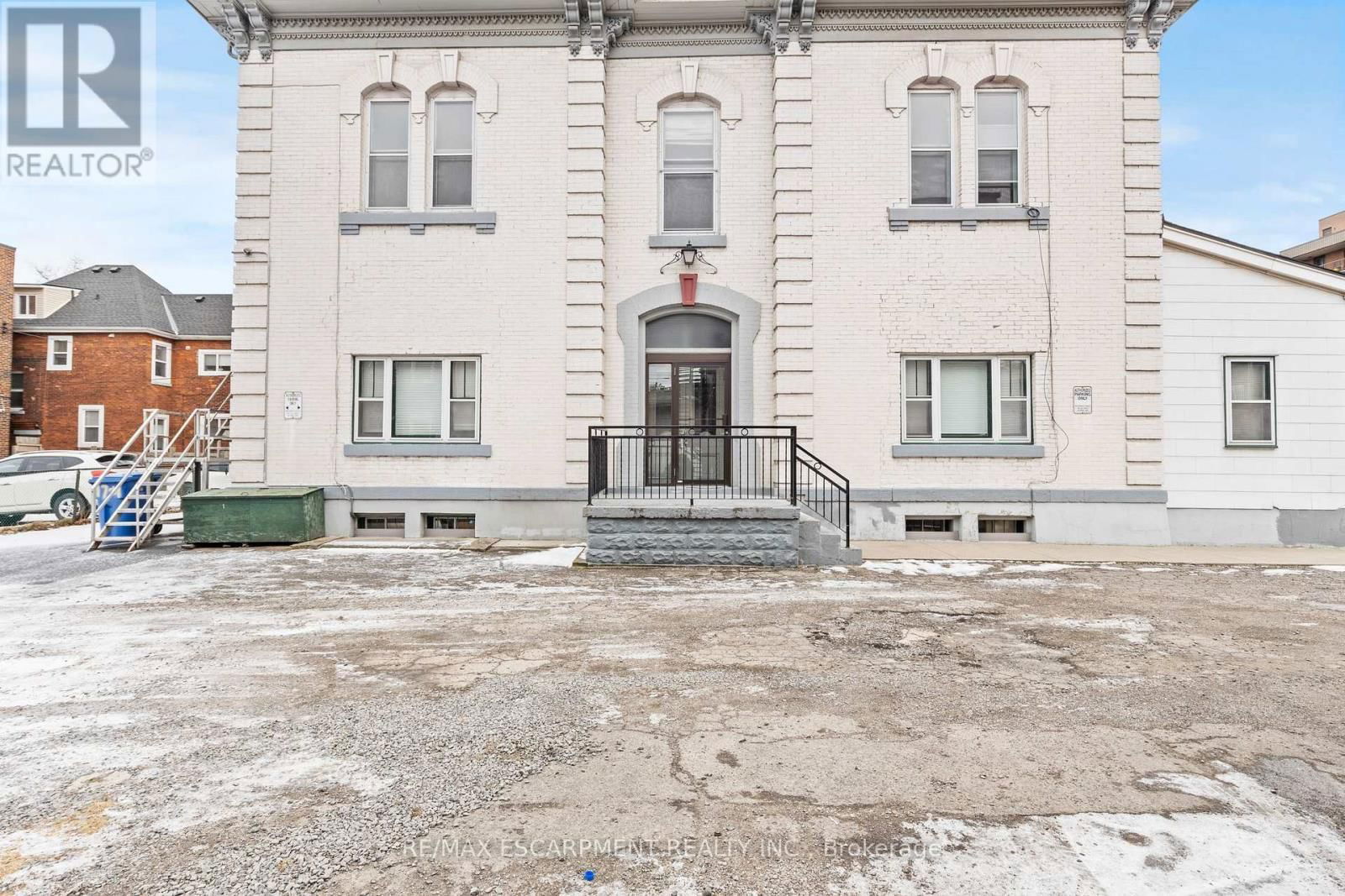 17 WEBBER AVENUE Image 7