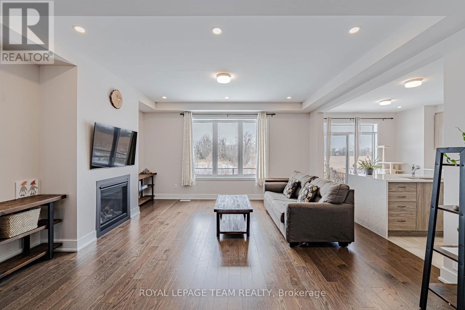 863 MOONRISE TERRACE Image 17