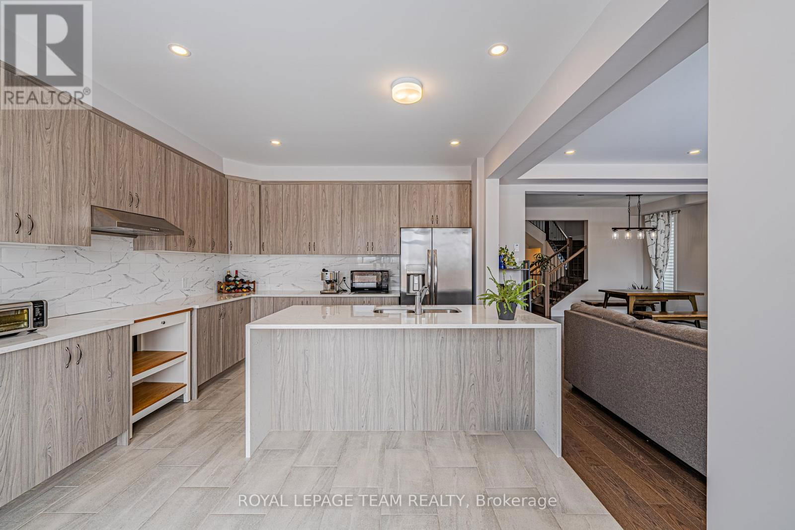 863 MOONRISE TERRACE Image 19