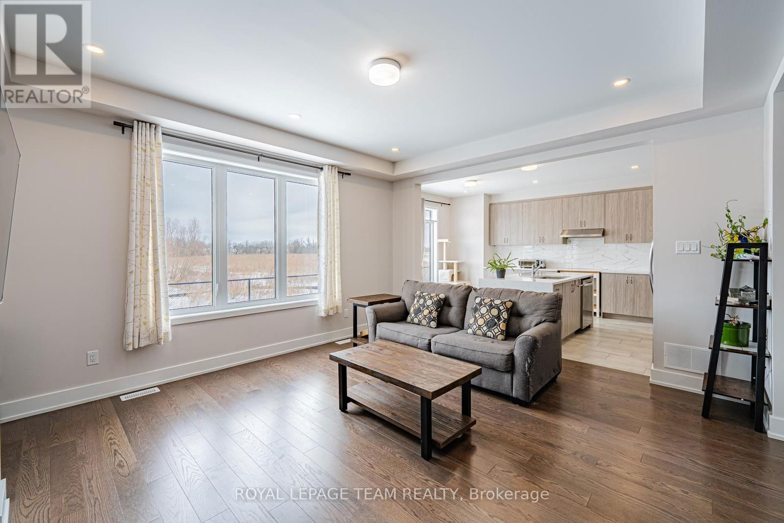 863 MOONRISE TERRACE Image 25