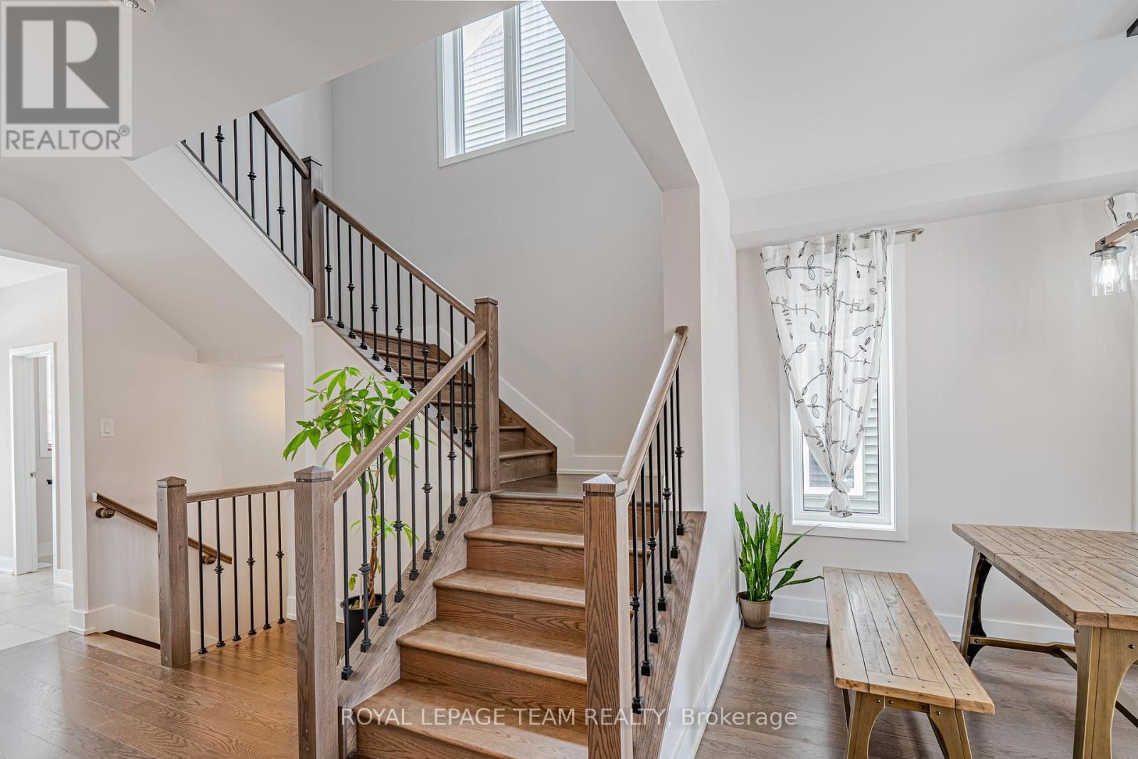 863 MOONRISE TERRACE Image 26