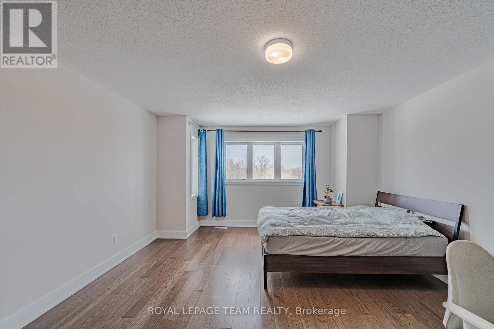 863 MOONRISE TERRACE Image 29