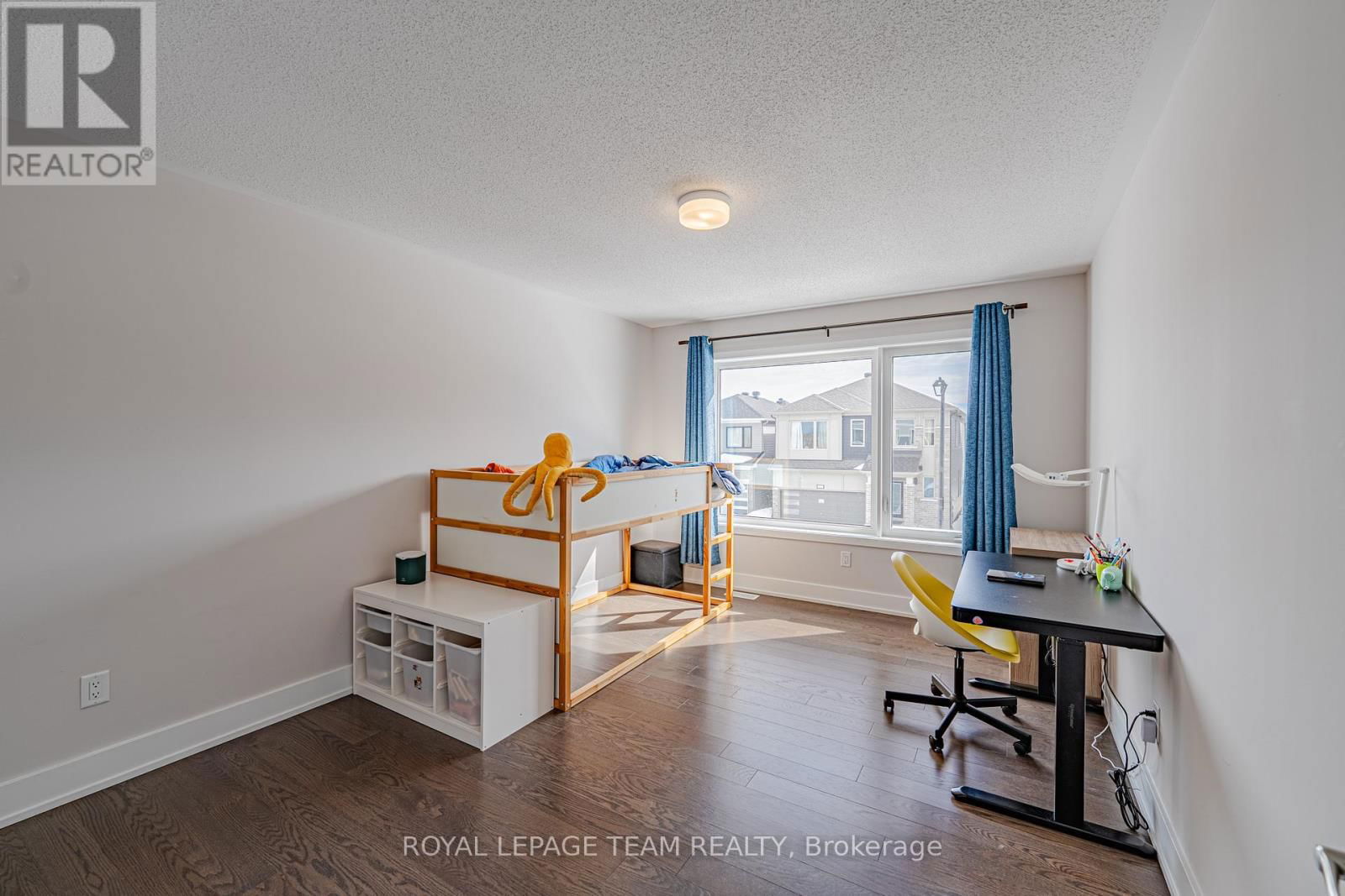 863 MOONRISE TERRACE Image 34