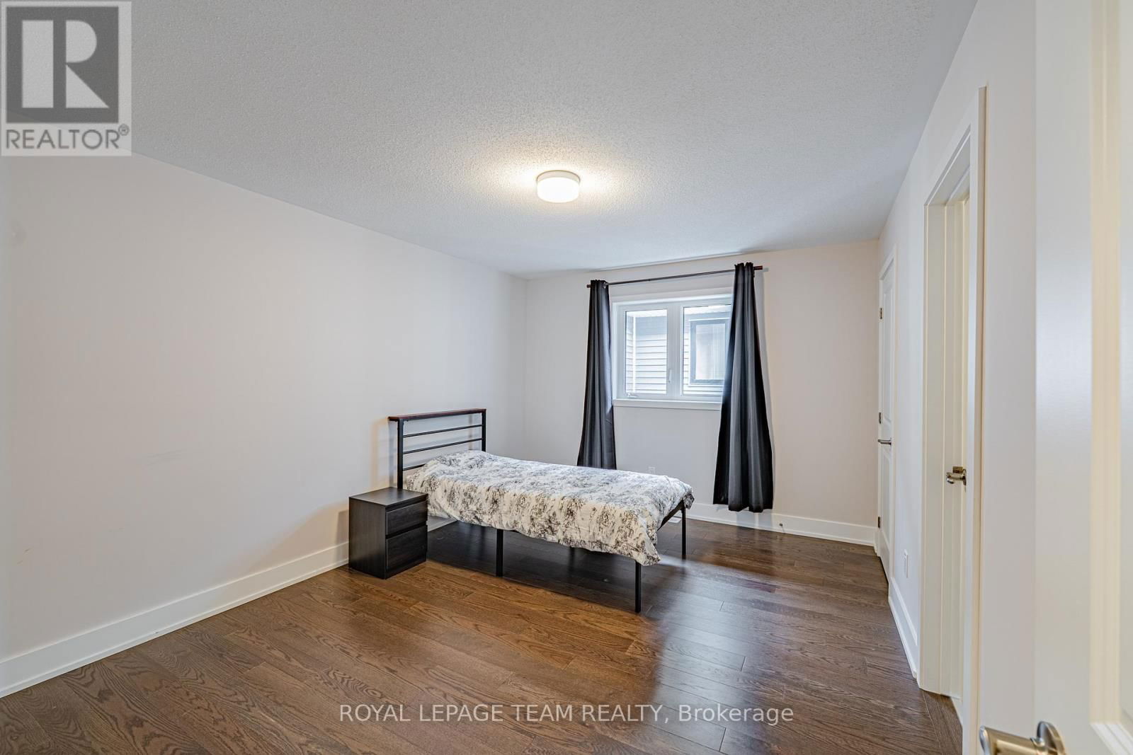 863 MOONRISE TERRACE Image 41