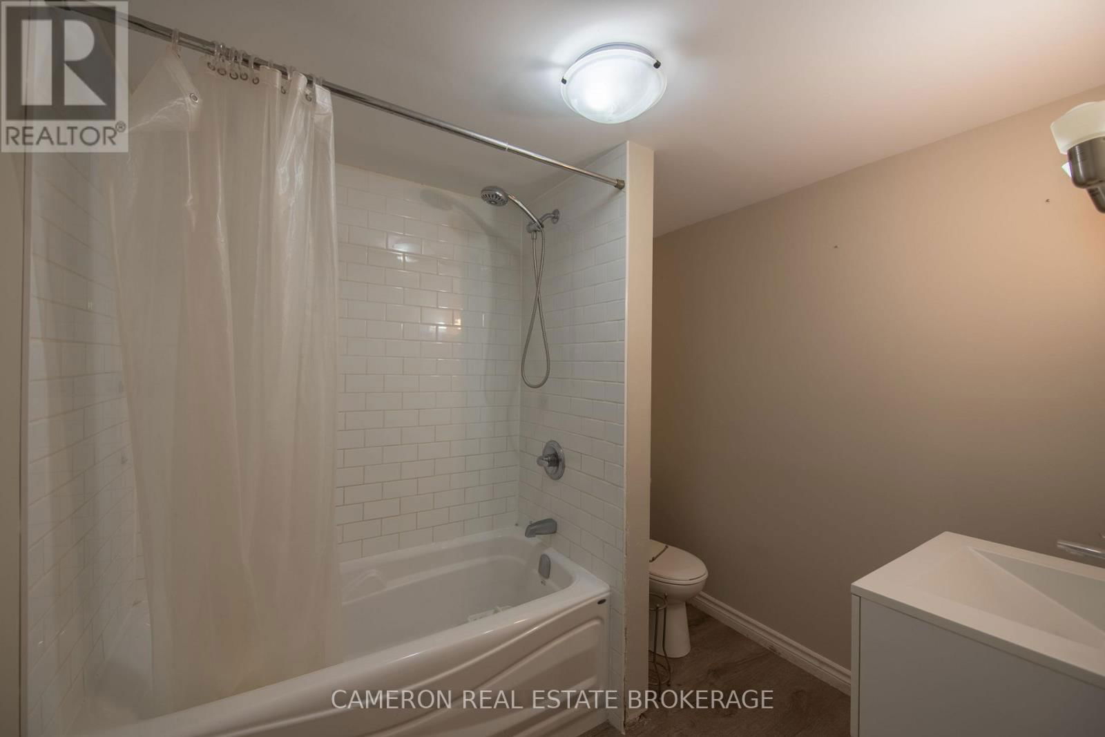 606 GUY STREET Image 10