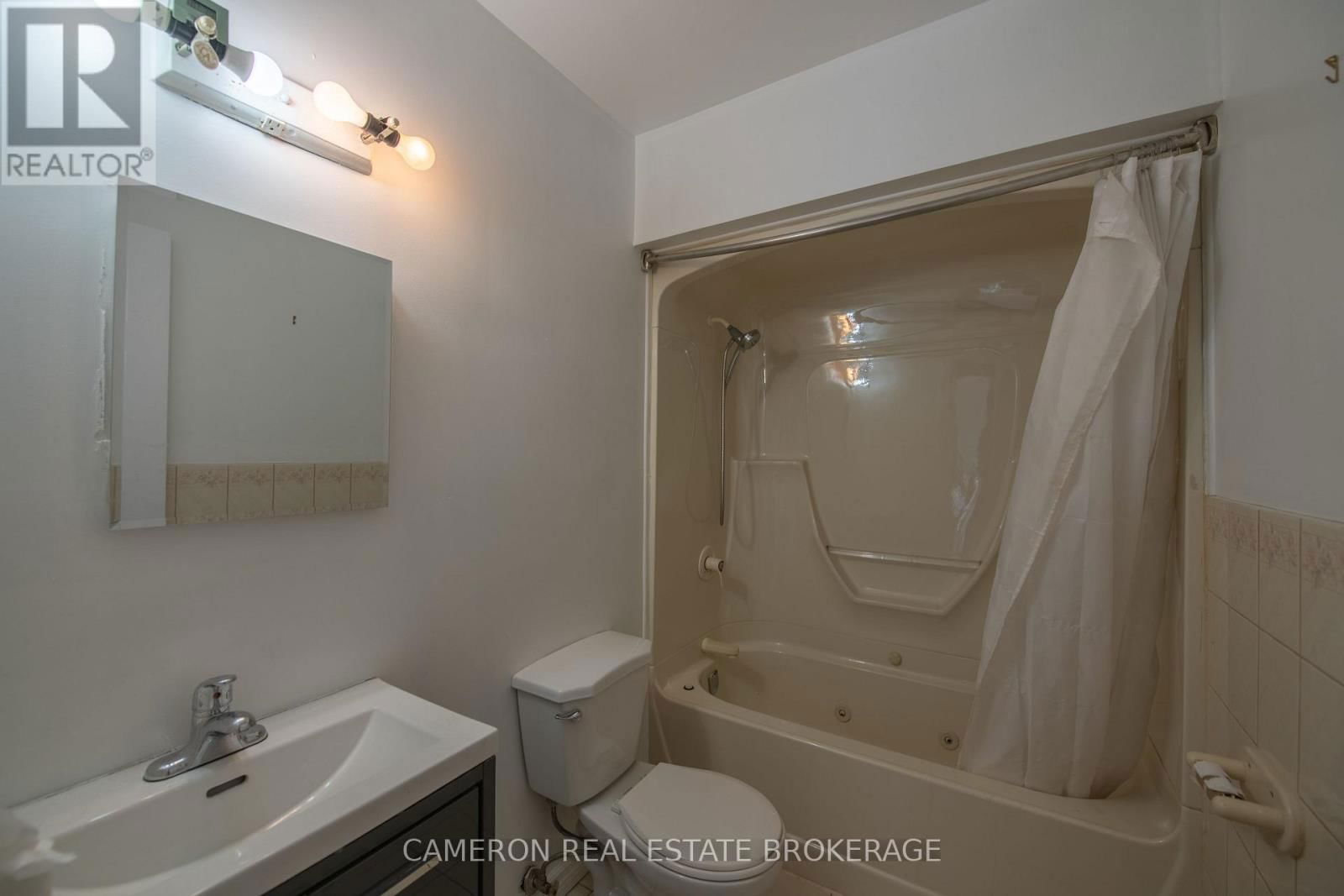 606 GUY STREET Image 14
