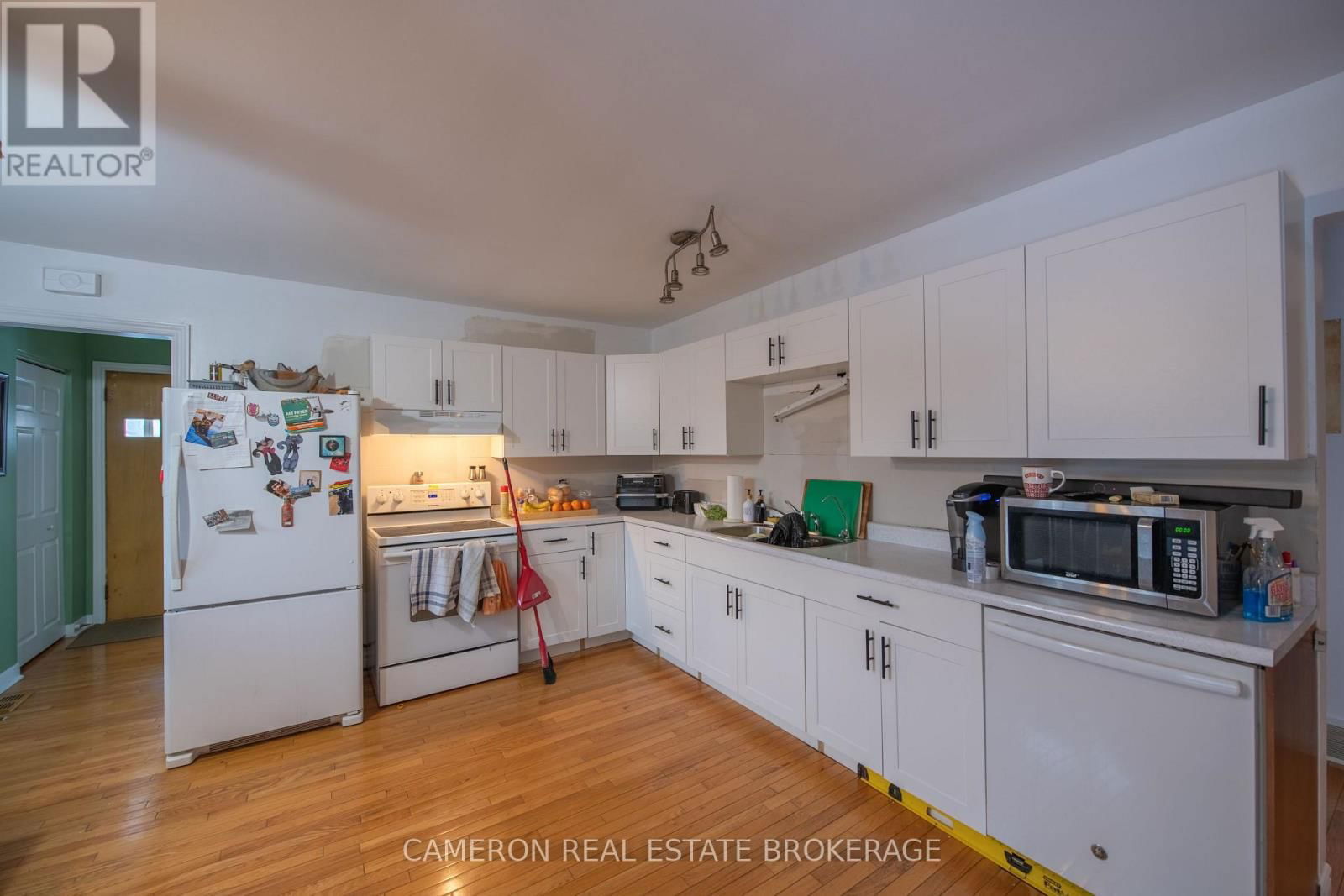 606 GUY STREET Image 6
