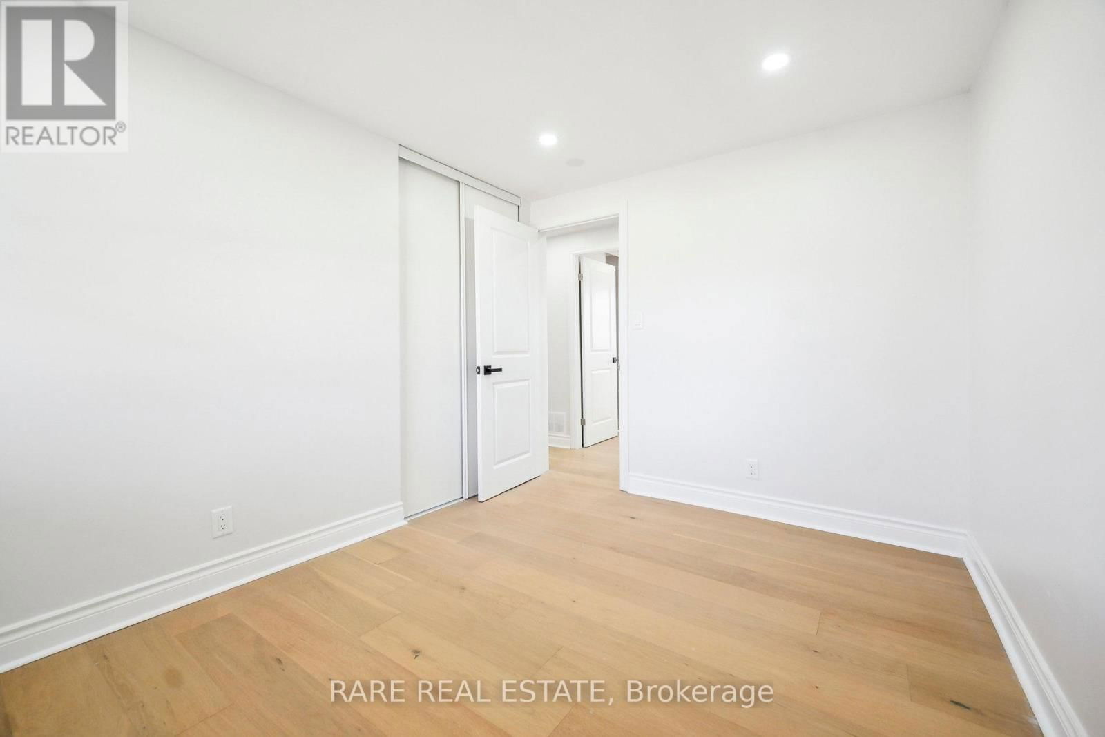 314 LAUGHTON CRESCENT Image 15