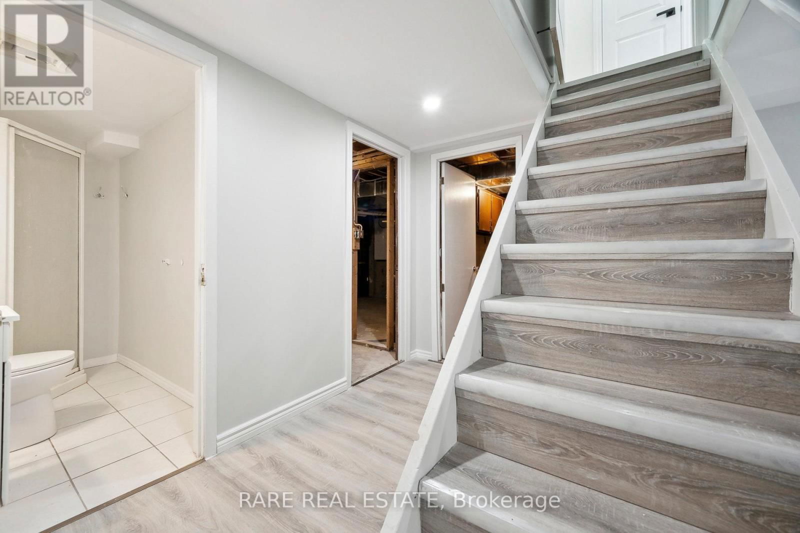 314 LAUGHTON CRESCENT Image 27