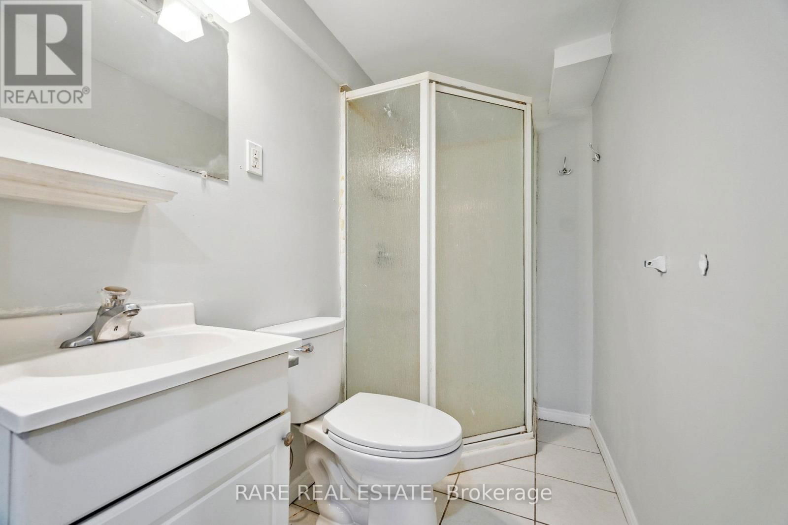 314 LAUGHTON CRESCENT Image 32